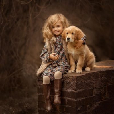 щенок и девочка